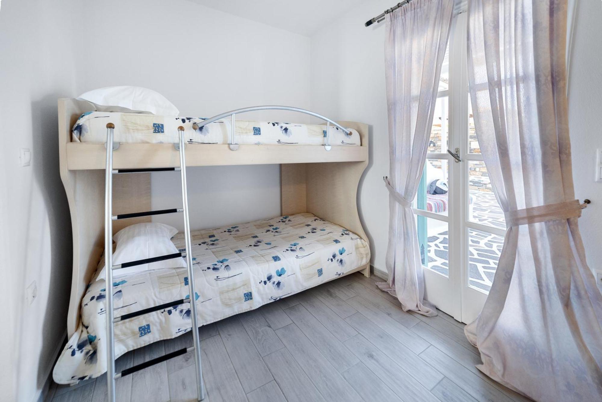 Naxos Cave Apartment *